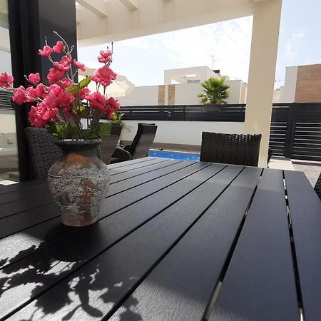 Villa Wilhelmina Torrevieja Buitenkant foto
