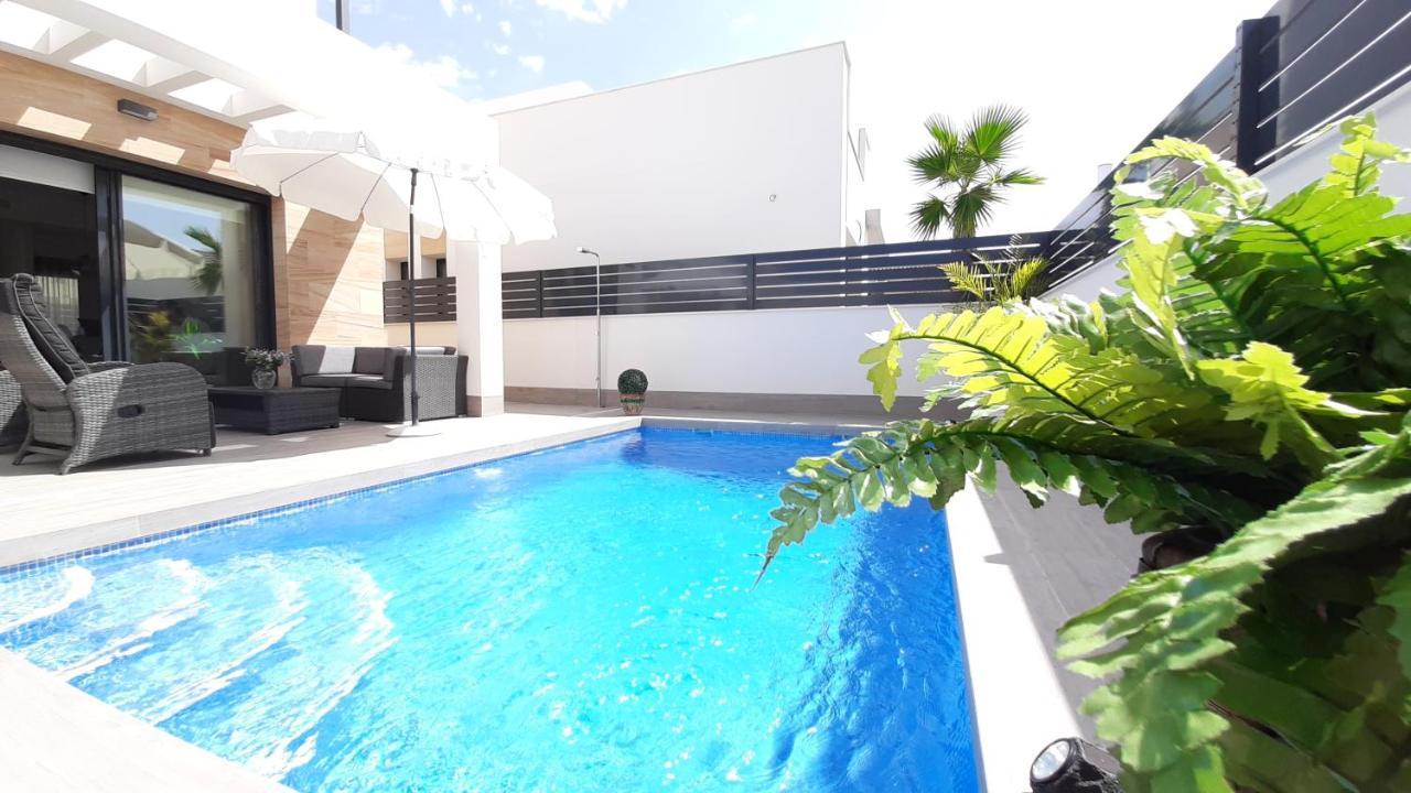 Villa Wilhelmina Torrevieja Buitenkant foto