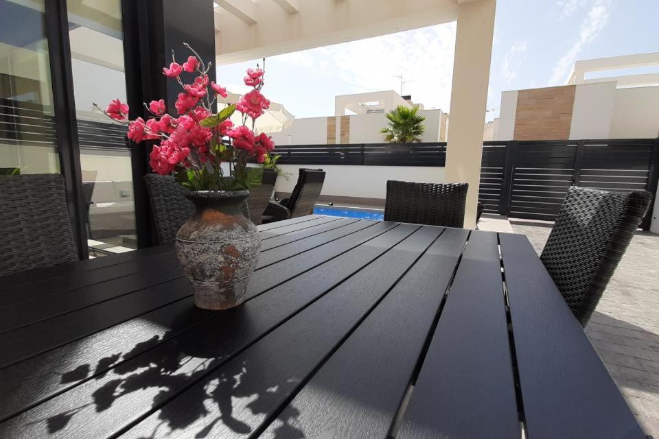 Villa Wilhelmina Torrevieja Buitenkant foto